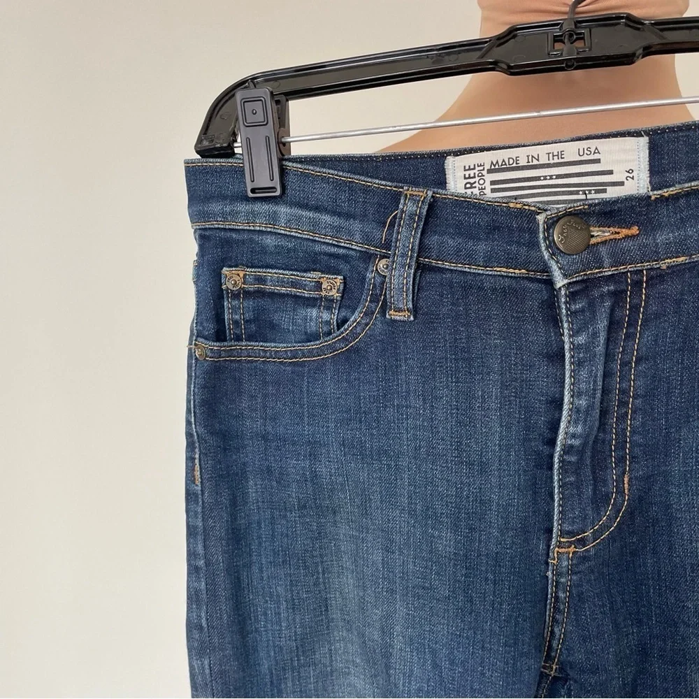 Free People Mid Rise Blue Wash Ankle Skinny Jeans Style # 8174 Size 26